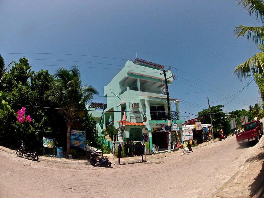 Sea Hawk Suites Isla Mujeres Exteriör bild